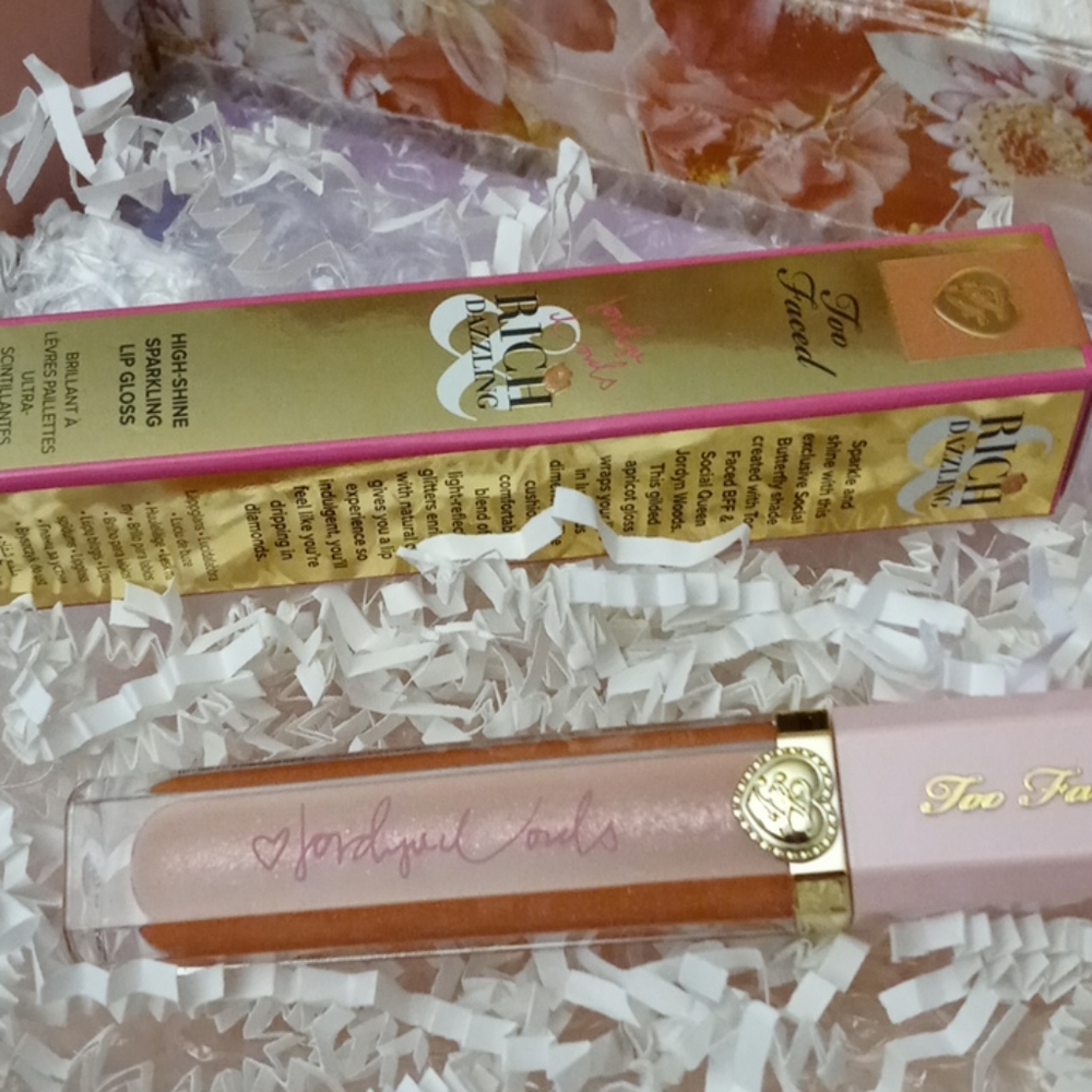⭐Too Faced Jordyn Woods "Social Butterfly"